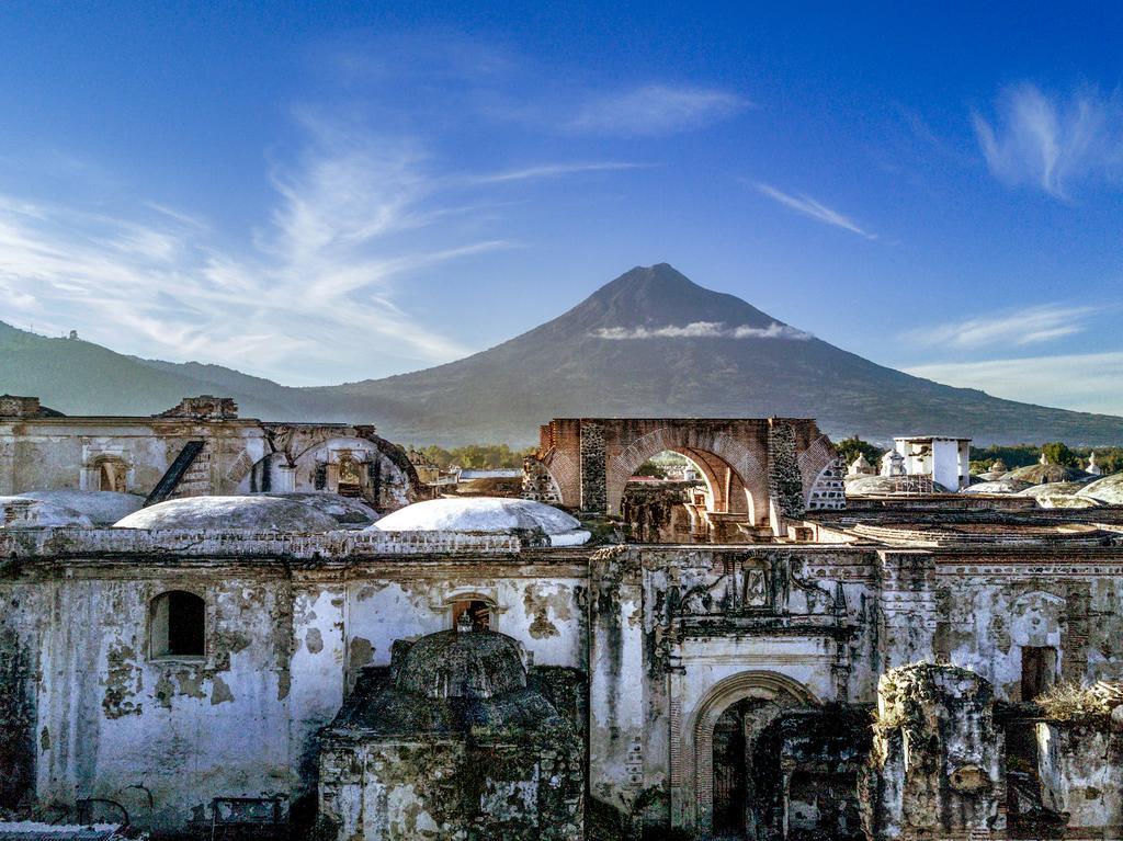 Hotel Palacio De Dona Leonor Antigua Exterior photo