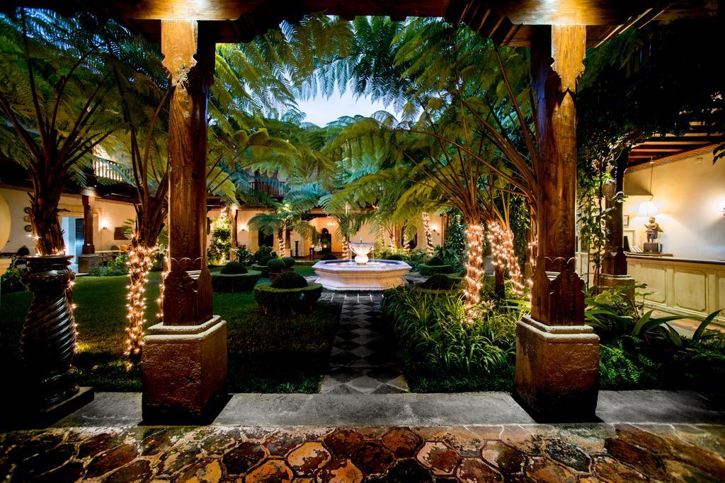 Hotel Palacio De Dona Leonor Antigua Exterior photo